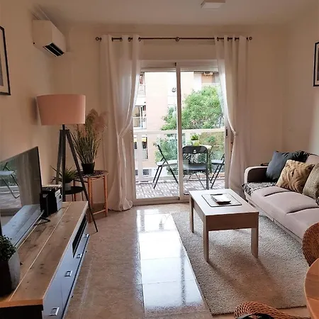 Апартаменты Lovely 2 Bedroom Close To Castle. Дения